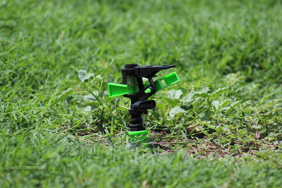 How Much Does a Lawn Sprinkler System Cost? The Cost to Install a Sprinkler  System, Broken Down